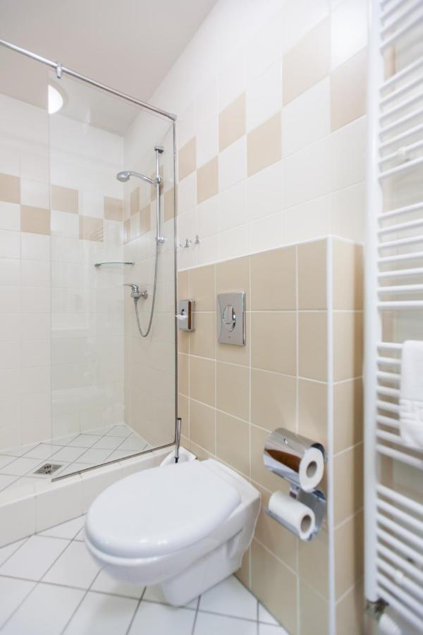 Hotel Vinar - Bed & Breakfast Kurdějov Kültér fotó